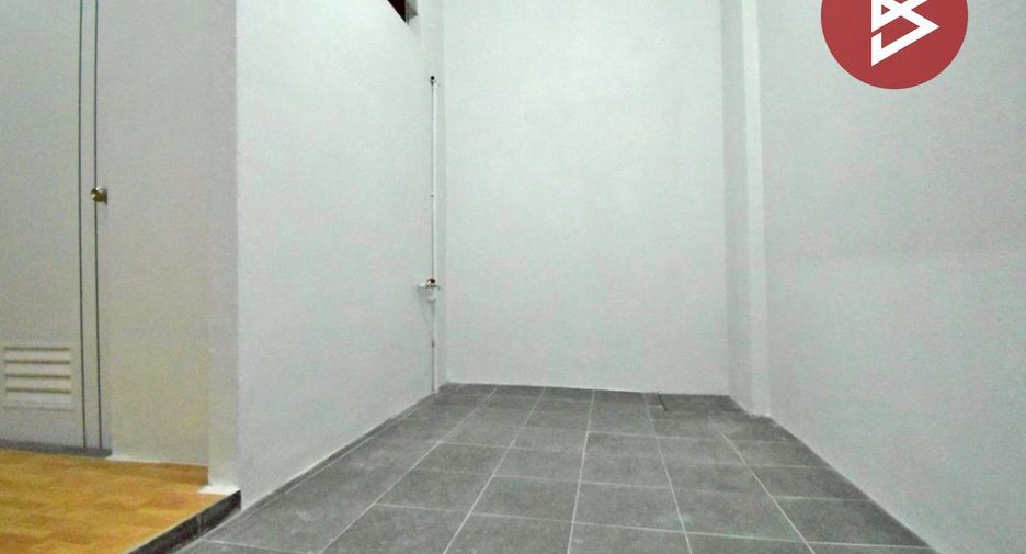 For sale 1 bed townhouse in Bang Khun Thian, Bangkok