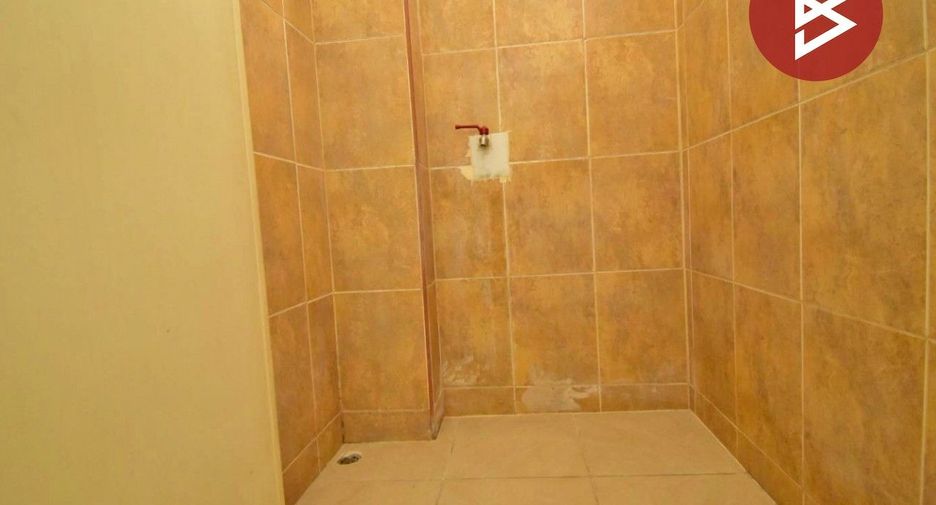 For sale 1 bed townhouse in Bang Khun Thian, Bangkok