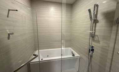 Wohnung zur Miete und zum Kauf mit 1 Zimmer in Watthana, Bangkok