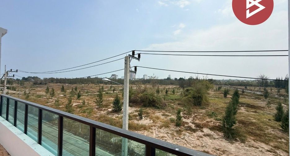 出售 3 卧室 联排别墅 在 Cha-Am, Phetchaburi
