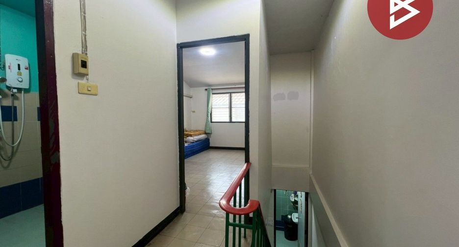 Продажа 2 спальни таунхаус в Mueang Chon Buri, Чонбури