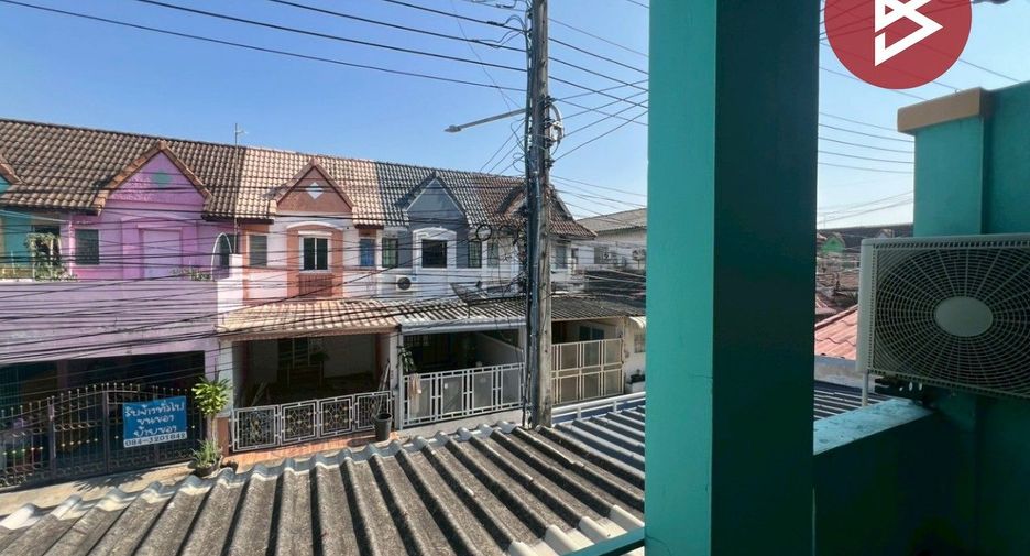Продажа 2 спальни таунхаус в Mueang Chon Buri, Чонбури