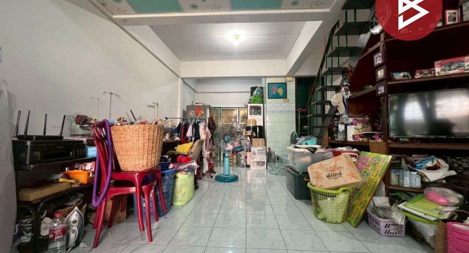Продажа 2 спальни таунхаус в Mueang Chon Buri, Чонбури