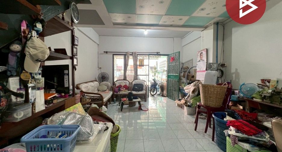 Продажа 2 спальни таунхаус в Mueang Chon Buri, Чонбури