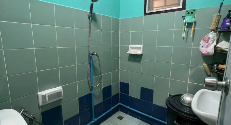 Продажа 2 спальни таунхаус в Mueang Chon Buri, Чонбури