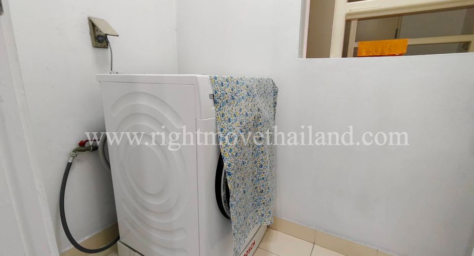 ขาย 2 ห้องนอน คอนโด ใน คลองเตย, กรุงเทพฯ