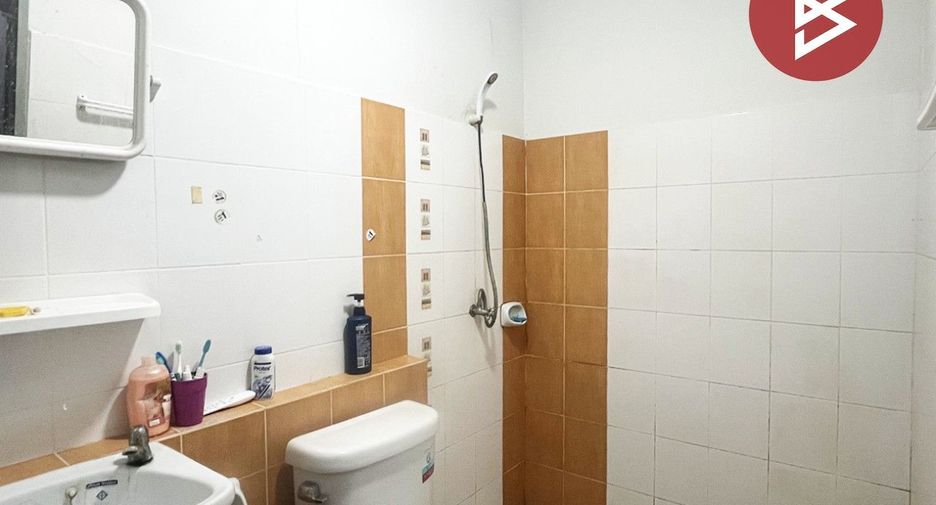 For sale 3 bedrooms townhouse in Mueang Chon Buri, Chonburi