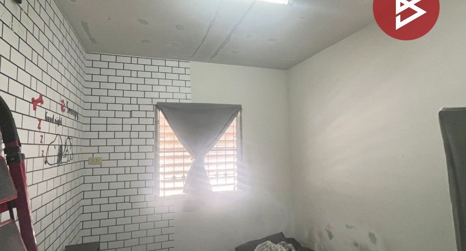 Casa adosada en venta de 3 habitaciones en Mueang Chon Buri, Chonburi