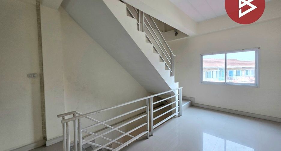 出售 2 卧室 商业空间 在 Si Racha, Chon Buri