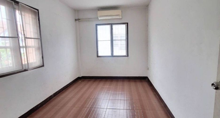 Продажа 3 спальни таунхаус в Mueang Samut Sakhon, Самутсакхон