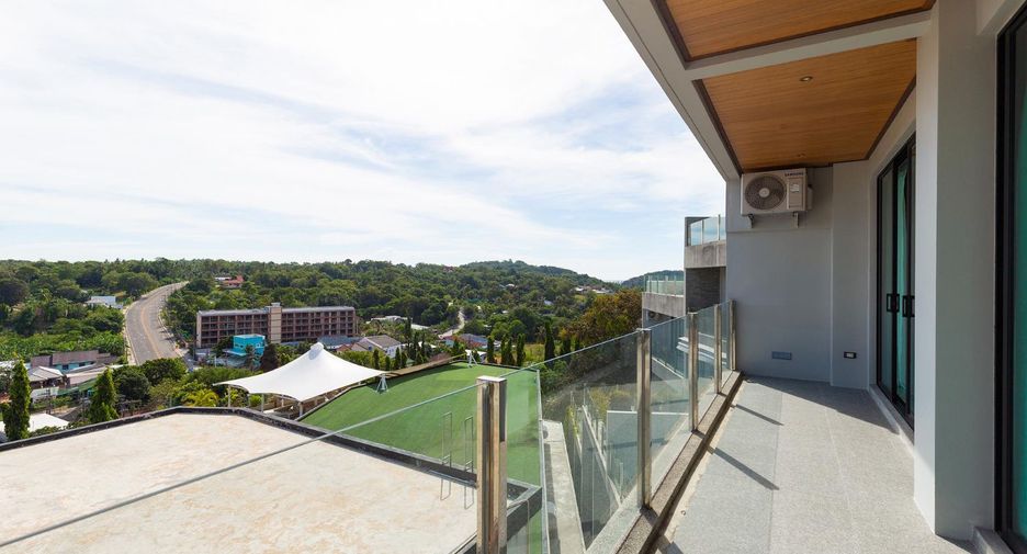For sale 3 bedrooms apartment in Mueang Phuket, Phuket