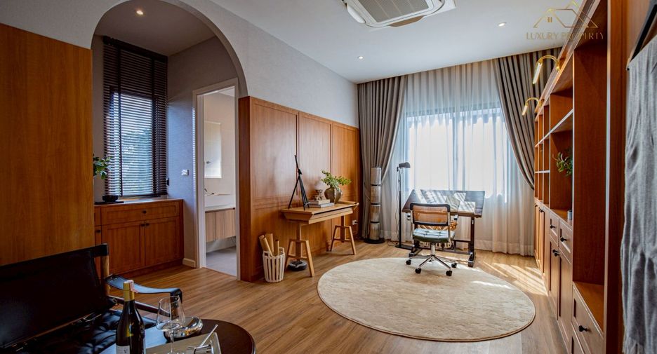 À vendre 4 chambres villa à Bang Lamung, Chonburi