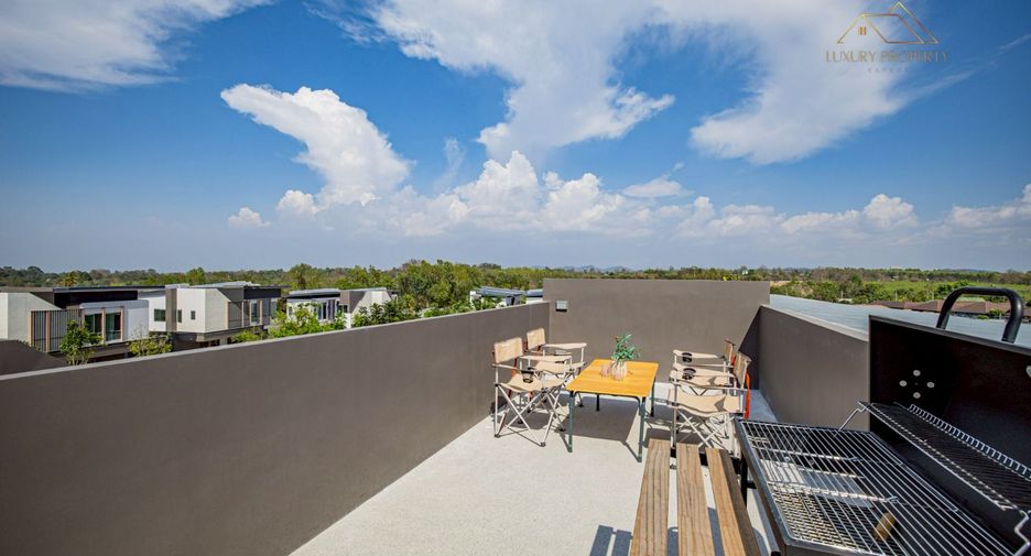 À vendre 4 chambres villa à Bang Lamung, Chonburi