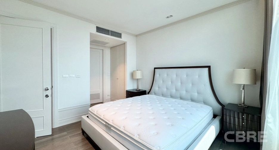 For rent and for sale 3 bedrooms condo in Pathum Wan, Bangkok