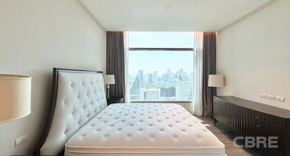 For rent and for sale 3 bedrooms condo in Pathum Wan, Bangkok