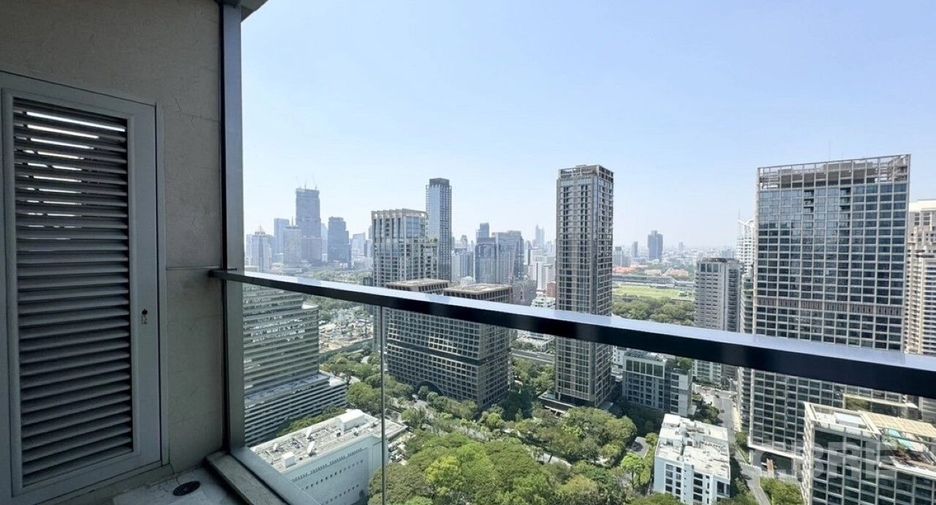 For rent and for sale 3 bedrooms condo in Pathum Wan, Bangkok