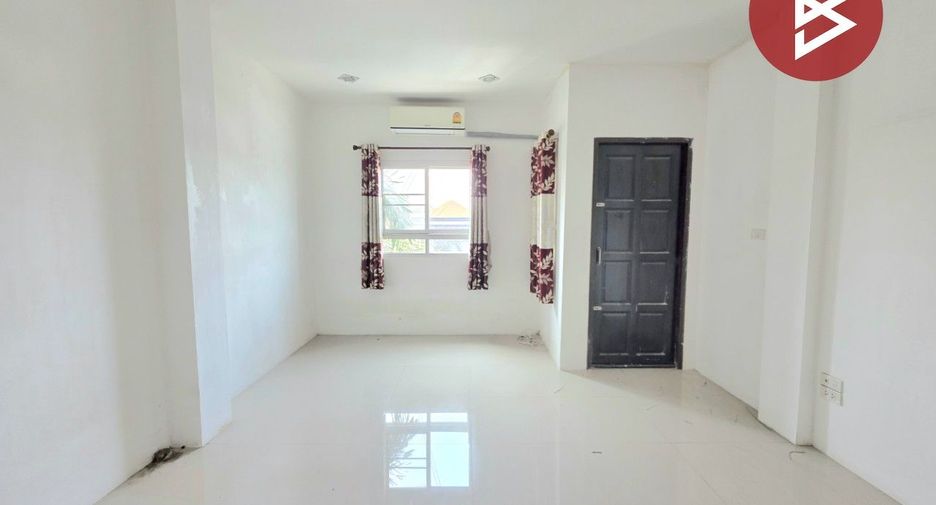 À vendre 4 chambres local commercial à Si Racha, Chonburi