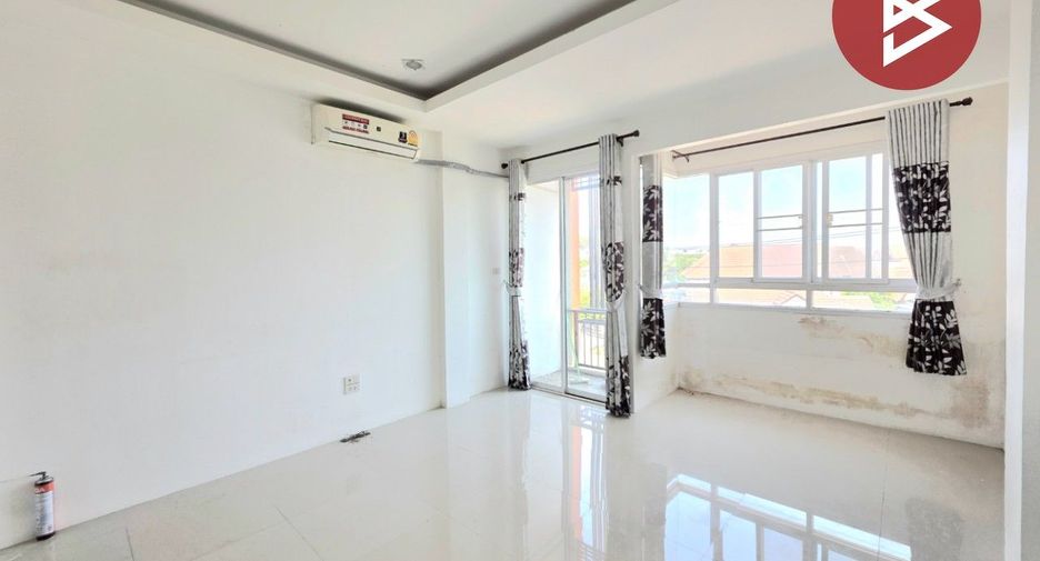 À vendre 4 chambres local commercial à Si Racha, Chonburi