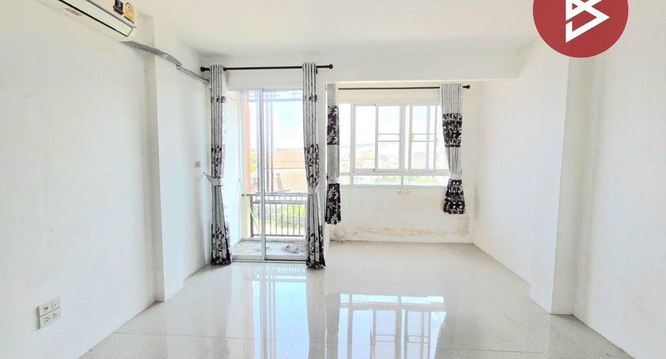 À vendre 4 chambres local commercial à Si Racha, Chonburi