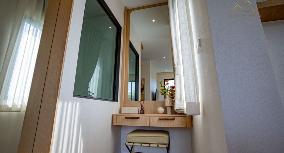 Villa zum Kauf mit 4 Zimmer in Bang Lamung, Chonburi