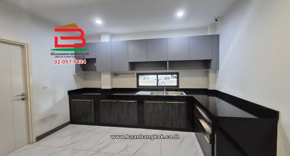 For sale 4 bedrooms house in Bang Kruai, Nonthaburi