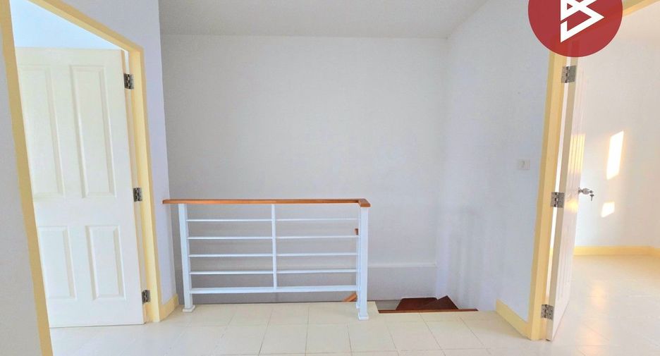 Reihenhaus zum Kauf mit 2 Zimmer in Mueang Nakhon Pathom, Nakhon Pathom