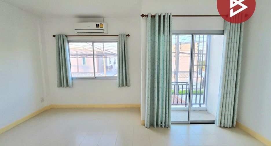 Reihenhaus zum Kauf mit 2 Zimmer in Mueang Nakhon Pathom, Nakhon Pathom