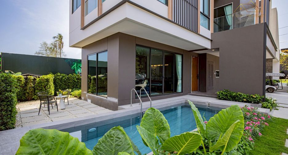 For sale 4 bedrooms villa in Bang Lamung, Chonburi