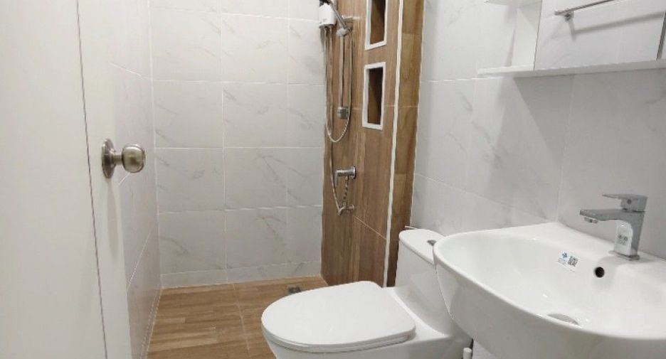 Local comercial en venta de 5 habitaciones en Ban Pong, Ratchaburi