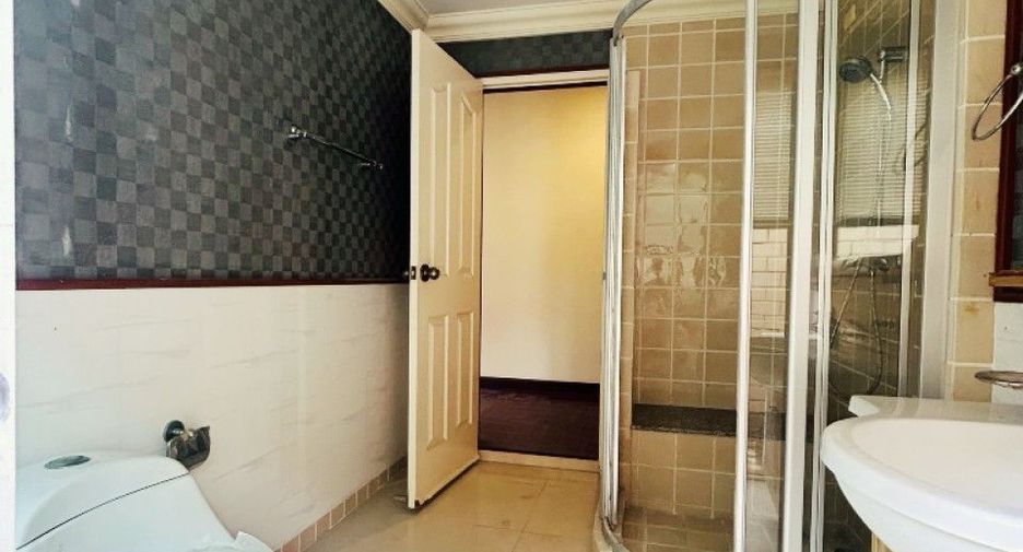 Casa en venta de 3 habitaciones en Thung Khru, Bangkok