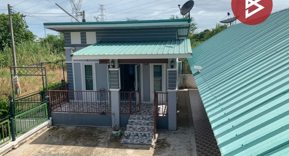 For sale 5 bedrooms house in Mueang Nakhon Sawan, Nakhon Sawan