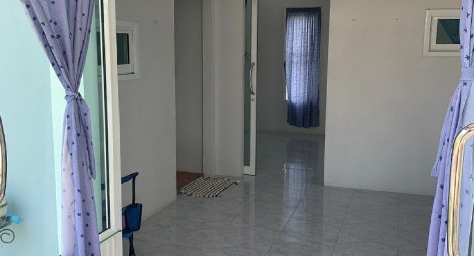 For sale 5 bedrooms house in Mueang Nakhon Sawan, Nakhon Sawan