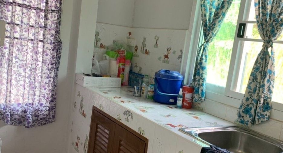 For sale 5 bedrooms house in Mueang Nakhon Sawan, Nakhon Sawan