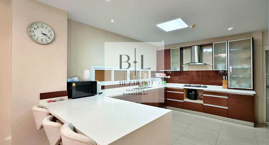 Casa en alquiler y en venta de 4 habitaciones en Bang Lamung, Chonburi
