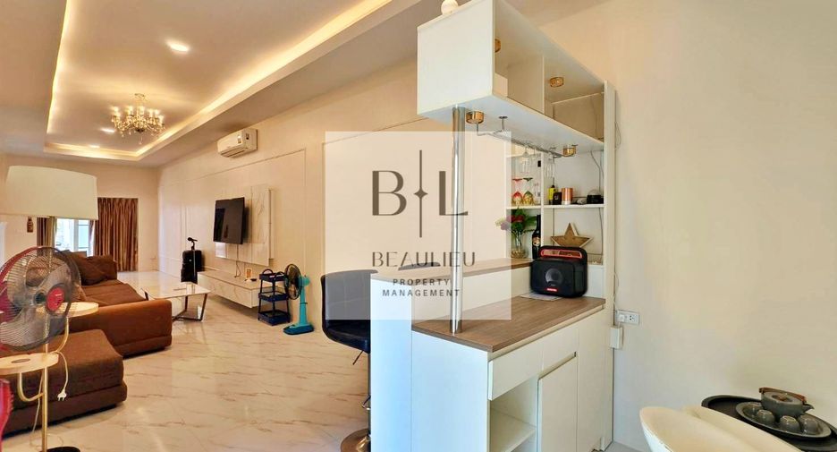 Casa en alquiler y en venta de 4 habitaciones en Bang Lamung, Chonburi