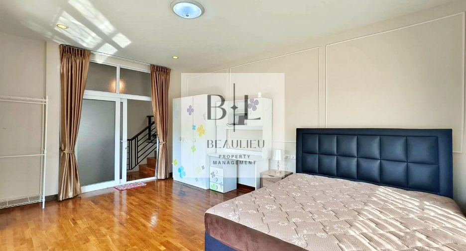 Casa en alquiler y en venta de 4 habitaciones en Bang Lamung, Chonburi