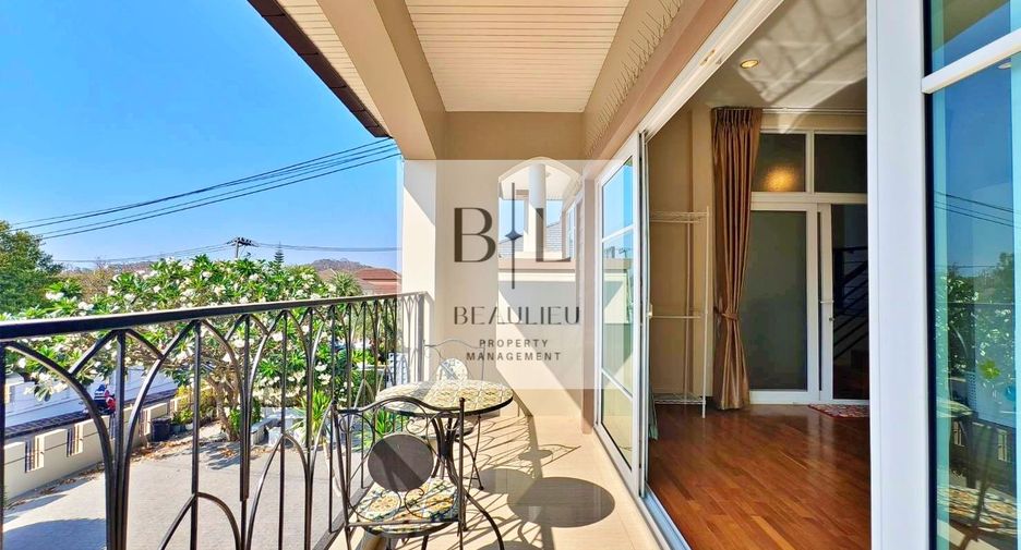 Casa en alquiler y en venta de 4 habitaciones en Bang Lamung, Chonburi