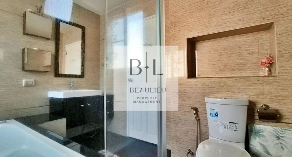 Casa en alquiler y en venta de 4 habitaciones en Bang Lamung, Chonburi