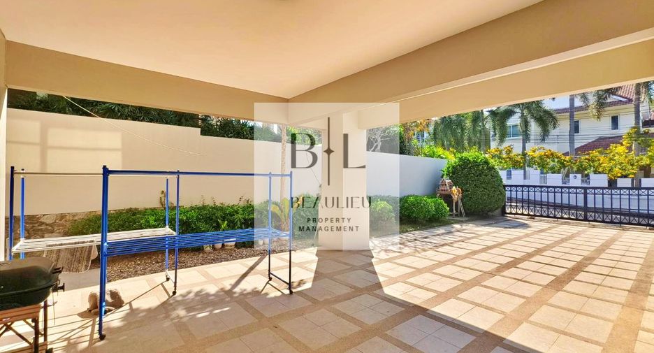 Casa en alquiler y en venta de 4 habitaciones en Bang Lamung, Chonburi
