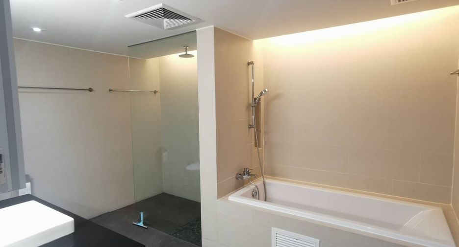 For sale 3 bedrooms condo in Pathum Wan, Bangkok