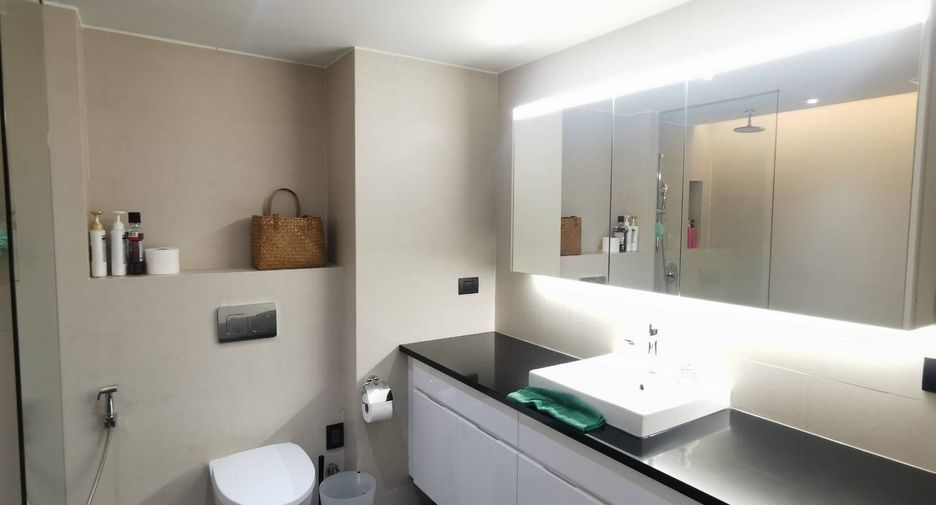 For sale 3 bedrooms condo in Pathum Wan, Bangkok