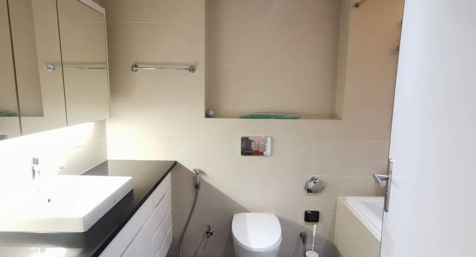 For sale 3 bedrooms condo in Pathum Wan, Bangkok
