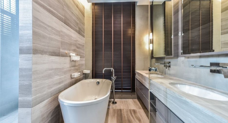 For sale 2 bedrooms condo in Sathon, Bangkok