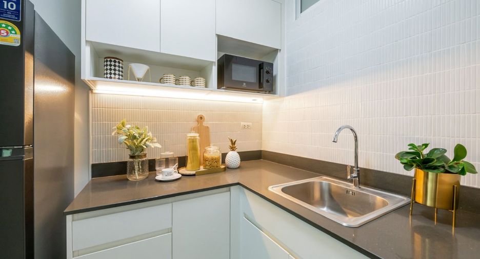For rent 1 bed condo in Huai Khwang, Bangkok