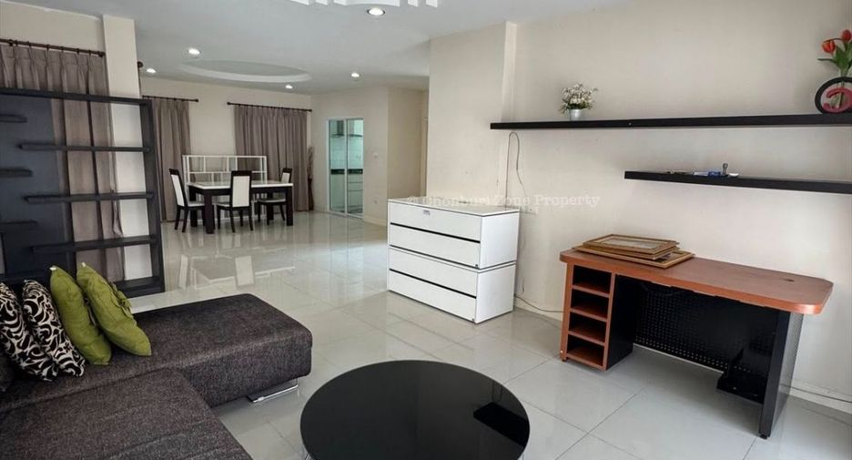 For rent 3 bedrooms house in Bang Lamung, Chonburi