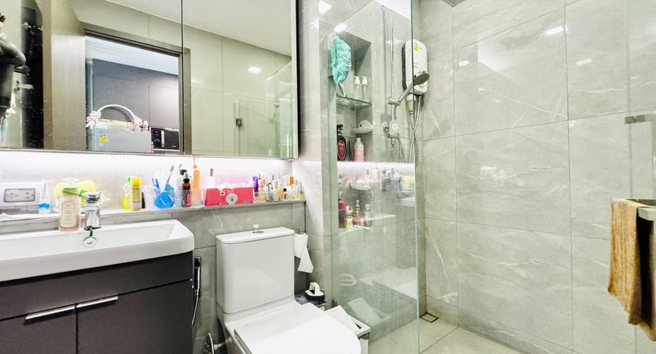 For rent 11 bedrooms condo in Chatuchak, Bangkok