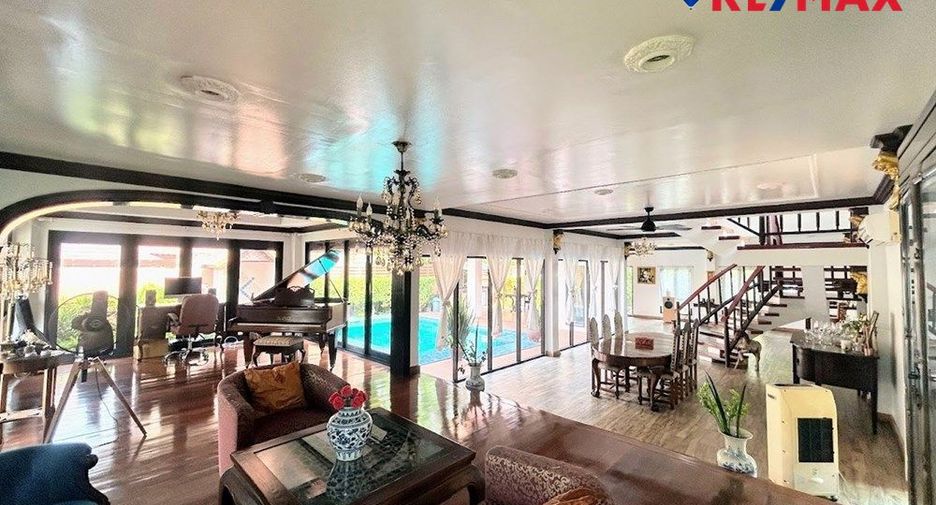 For sale 3 bedrooms house in Jomtien, Pattaya