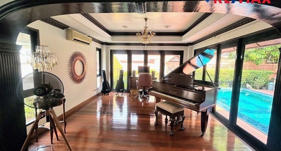 For sale 3 bedrooms house in Jomtien, Pattaya