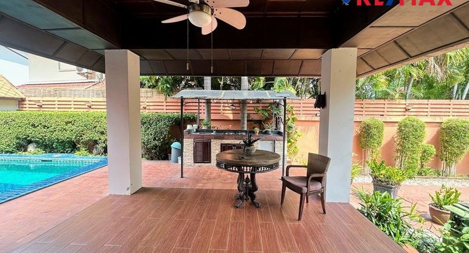 For sale 3 bedrooms house in Jomtien, Pattaya