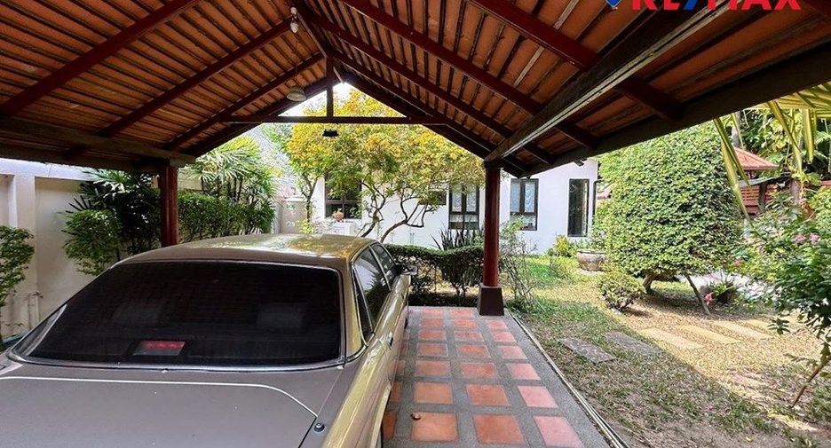 For sale 3 bedrooms house in Jomtien, Pattaya